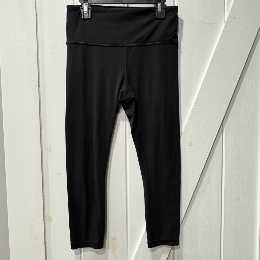 Athleta Women’s Cropped Classic Black Leggings ~ Size S